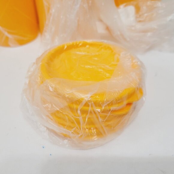 4 Tupperware Drinking Tumblers Straight Side Cups Seals Lids 16oz Mango Orange - Picture 3 of 4